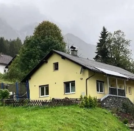 Urlaub Mit Bergblick - In Bad Bleiberg