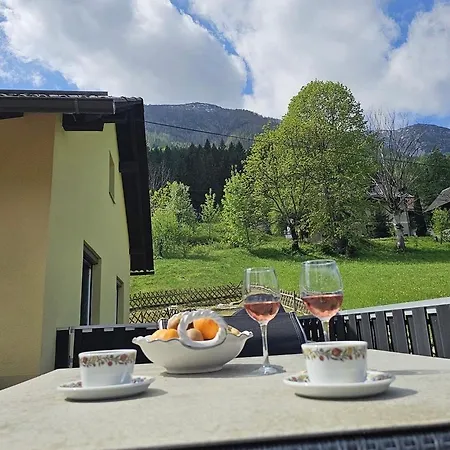 Urlaub Mit Bergblick - In Holiday home Bad Bleiberg
