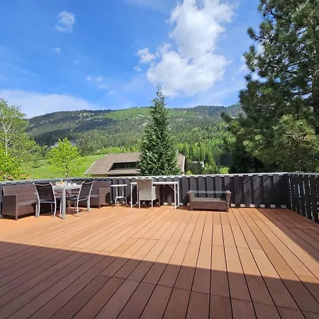 Vakantiehuis Urlaub Mit Bergblick - In *